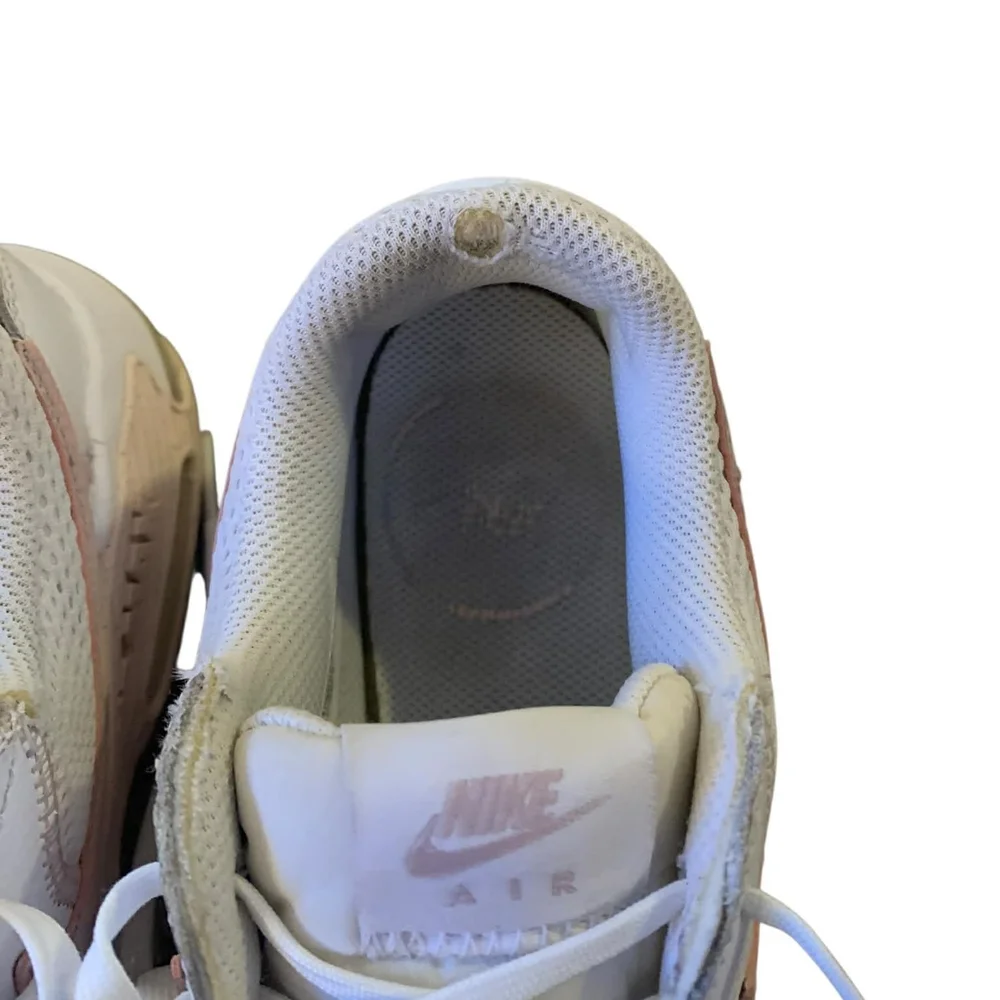 Nike Women's White and‎ Light Pink Sneakers